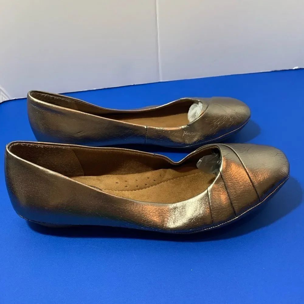 Euro Soft Bronze Flats‎